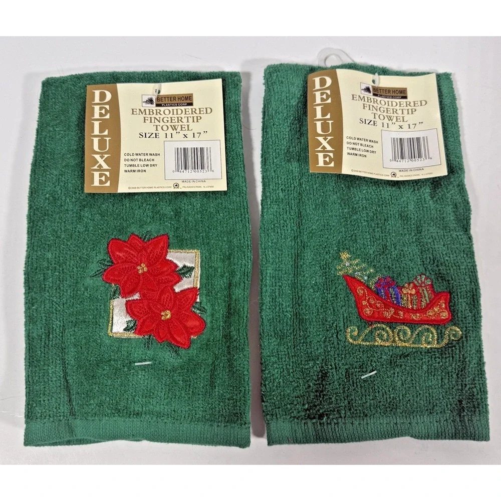 Better Home Fingertip Towels 11x17 Green Christmas Poinsettia Sleigh Set 2